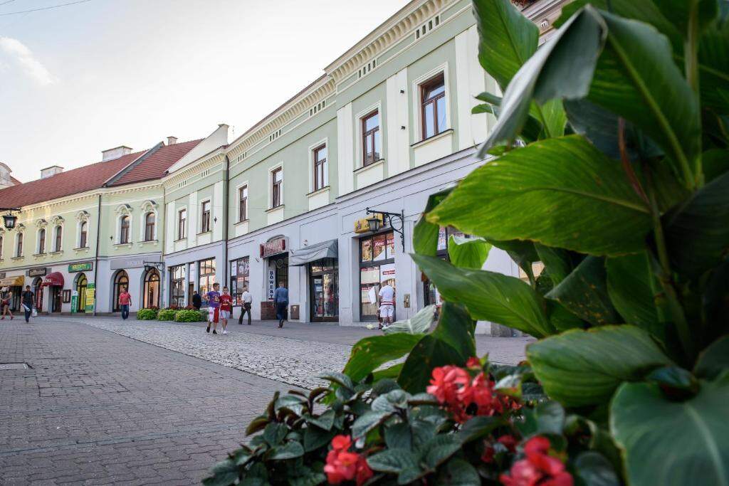 Tarnów - Wałowa 4, 33-100 Tarnów, Poland