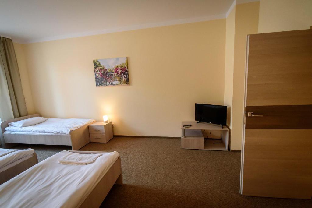 Two-Bedroom Apartment - Apartamenty Wałowa 4